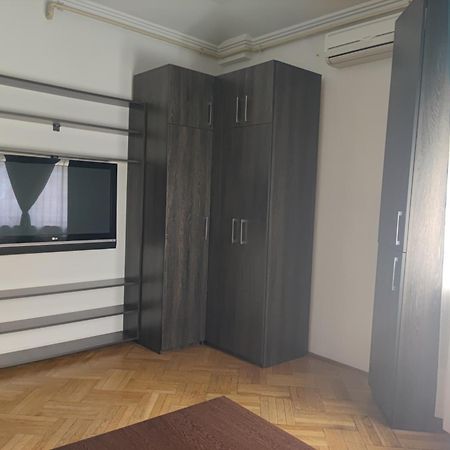 Christie'S Central Apartment Bucharest Exterior photo